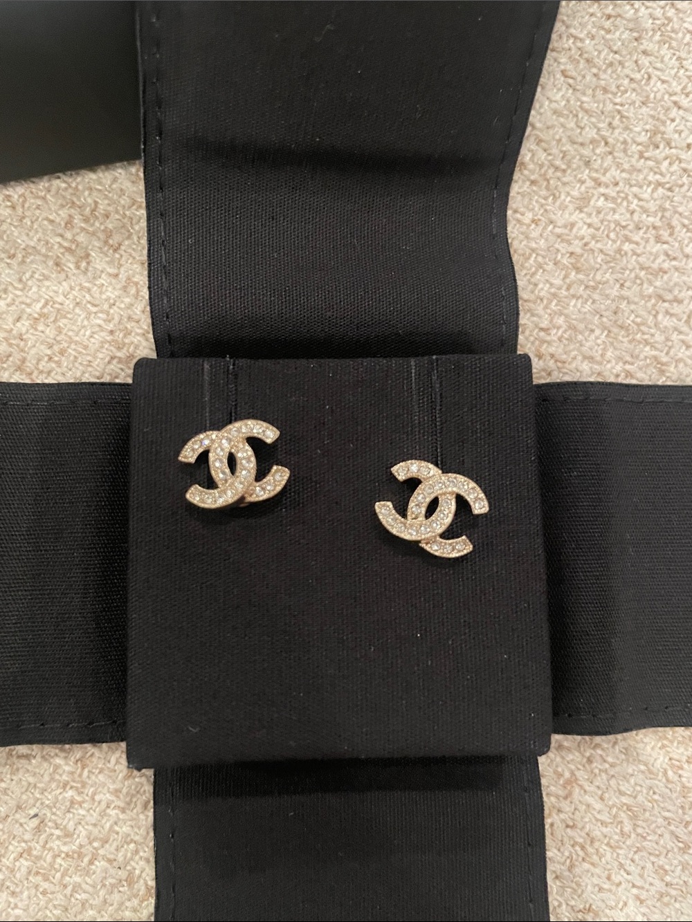 Chanel Crystal cc studs - new in box